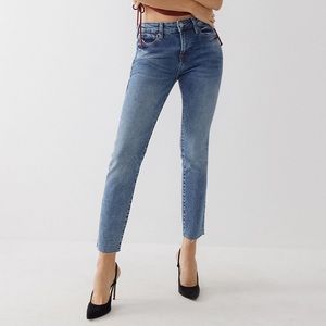 NWT Rodeo - True Religion - Mid-Rise Collette Slim Straight Jeans